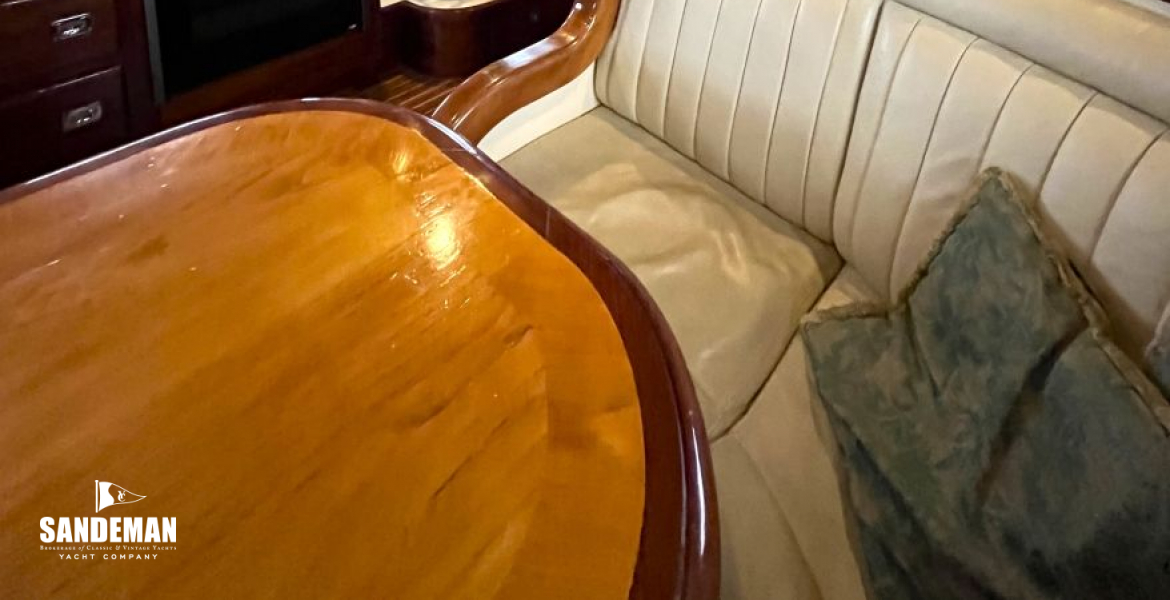 Saloon aft