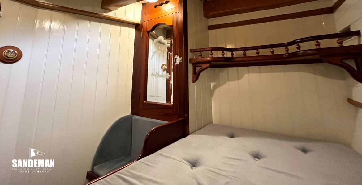 Starboard double en-suite guest cabin