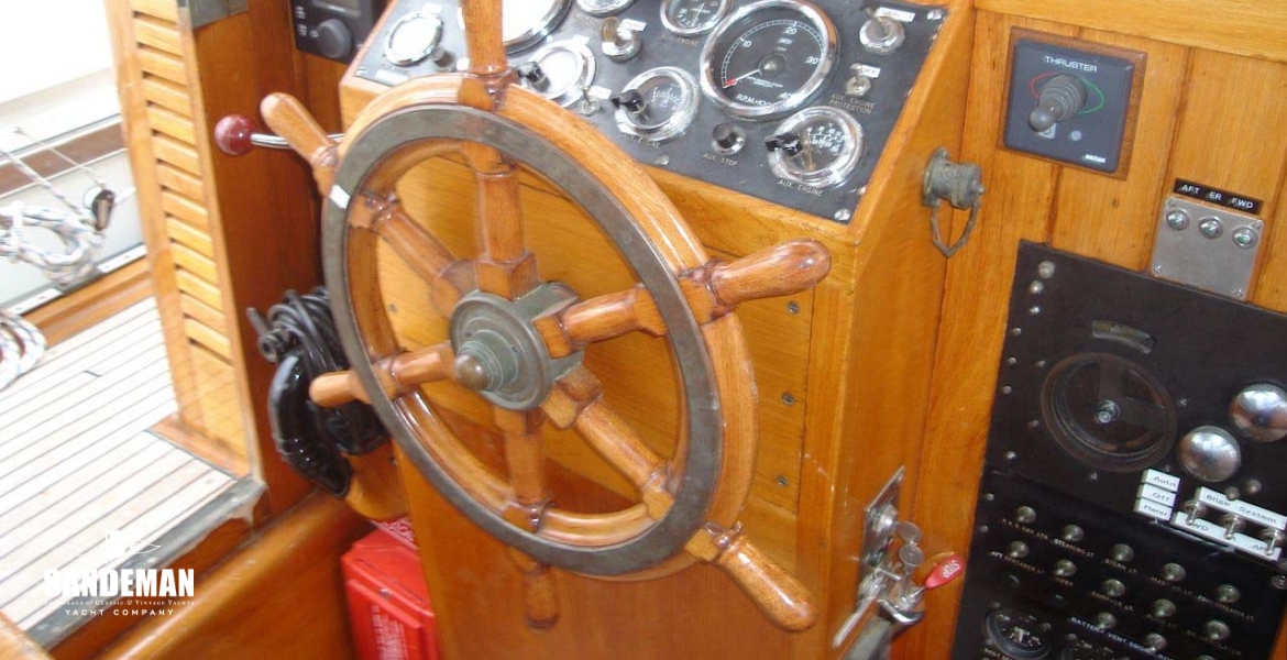 helm.jpg