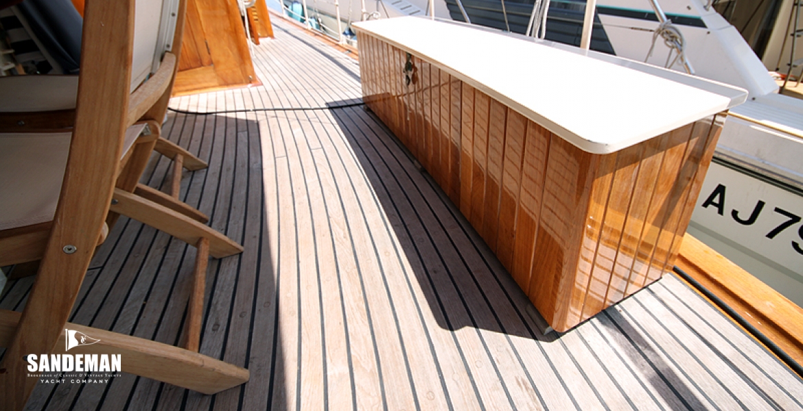 09Sidedeckdetail.jpg
