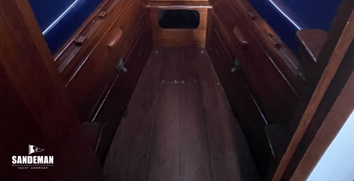 Fore cabin