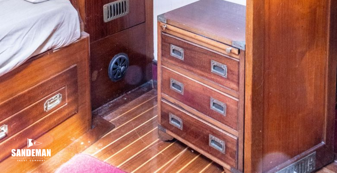 Owner cabin port forward