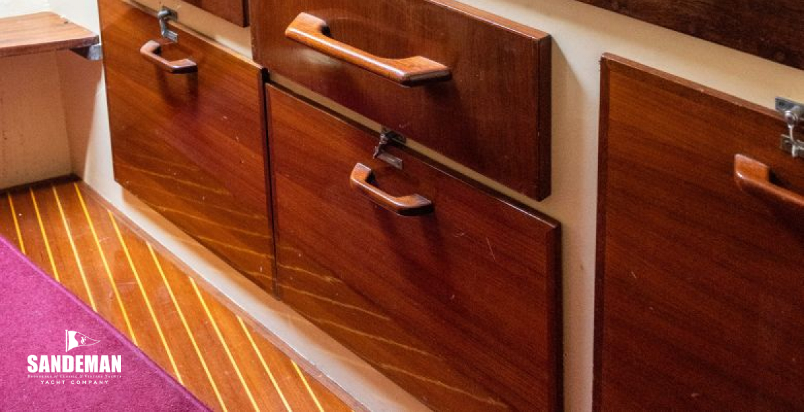 Fore cabin view to starboard