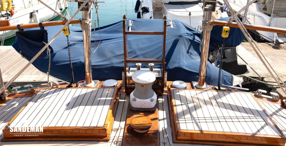 Aft deck view aft