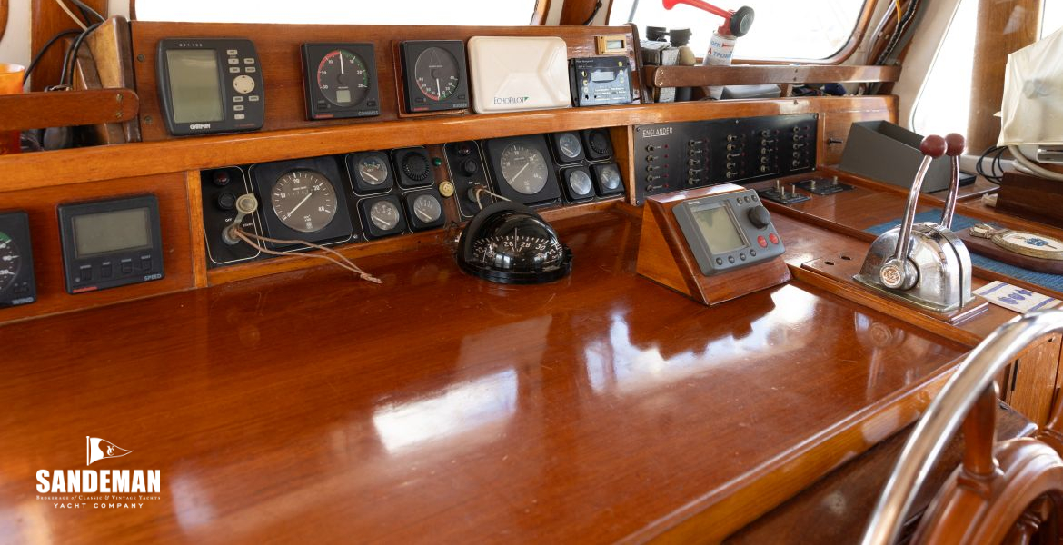 Wheelhouse view to starboard forward
