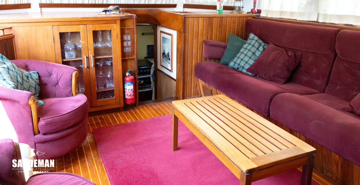 Deck saloon view forward