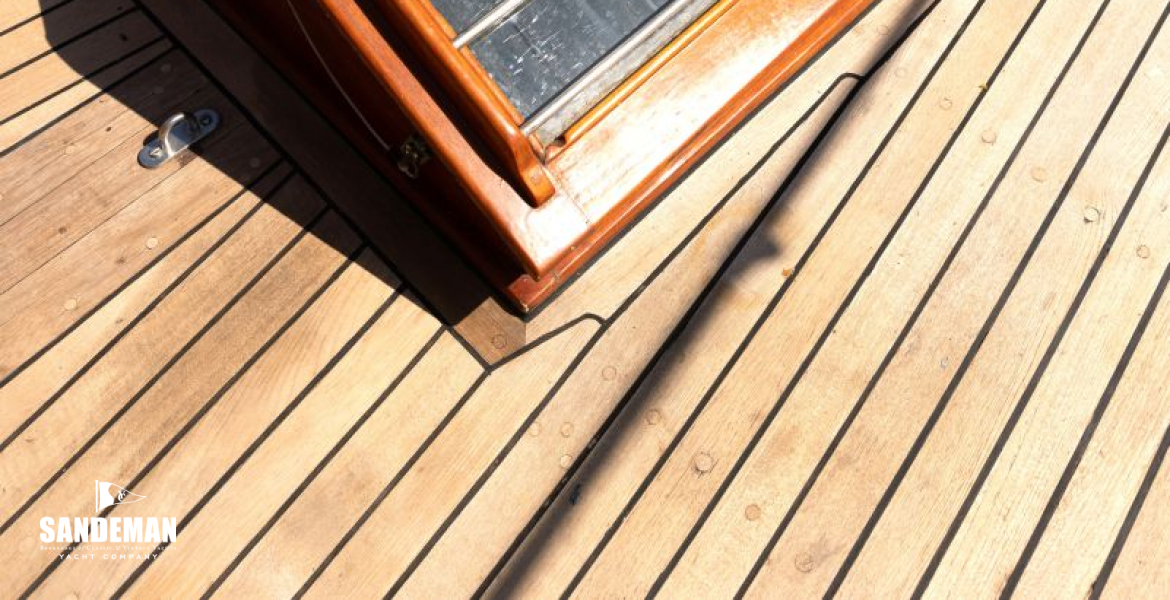 Aft deck view aft to starboard