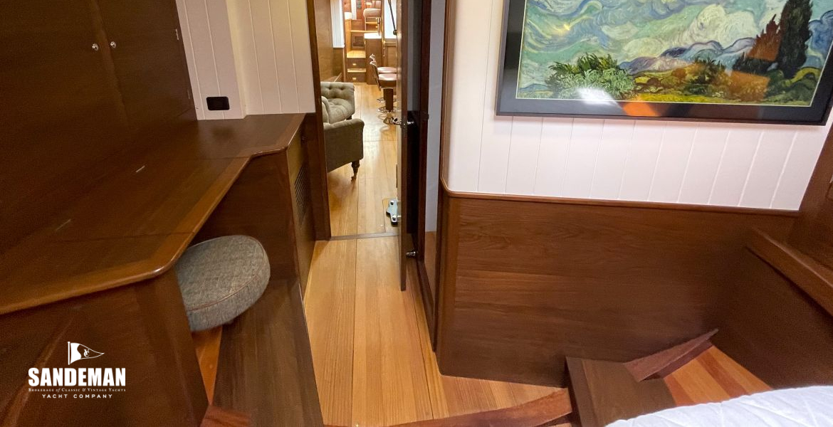 Forward owner cabin view aft