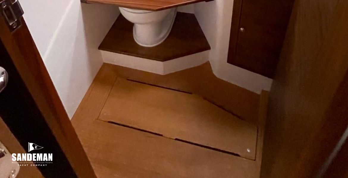 Forward owner cabin en-suite