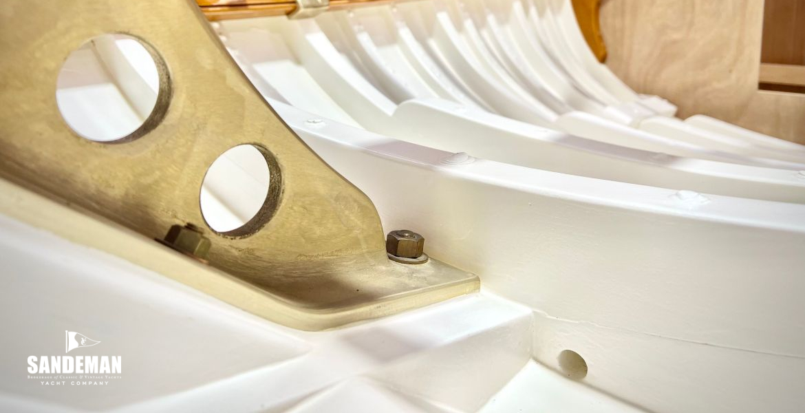 Backstay chainplate view forward