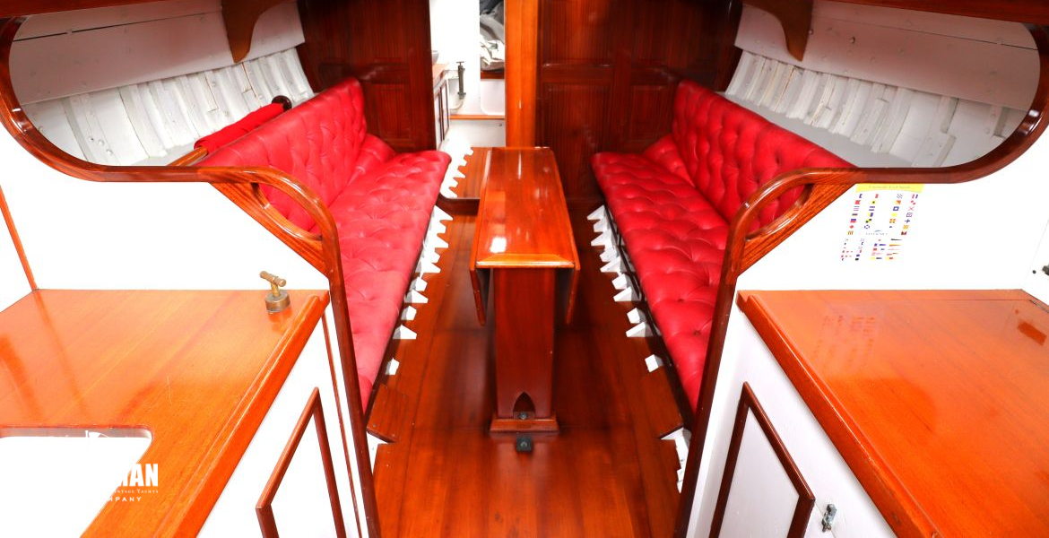 Accommodation overview forward from companionway