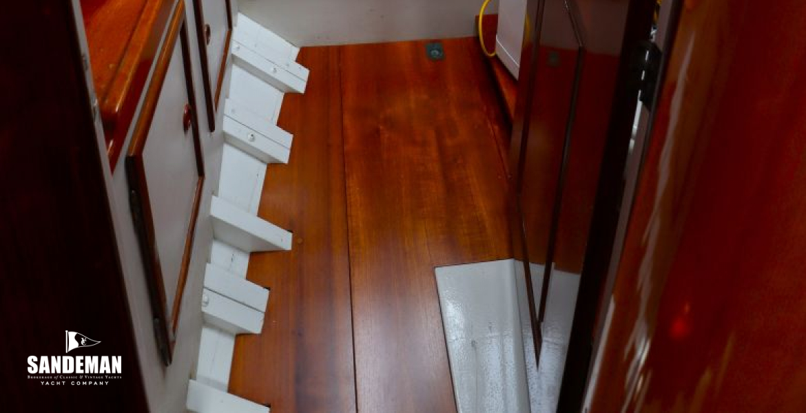 WC Compartment view forward