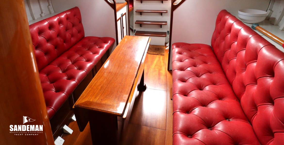 Saloon view aft