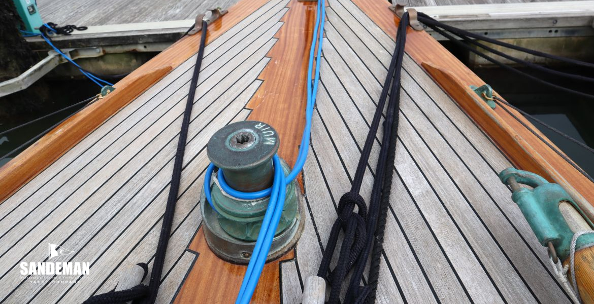 Forward foredeck
