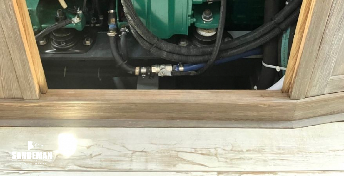 Engine port