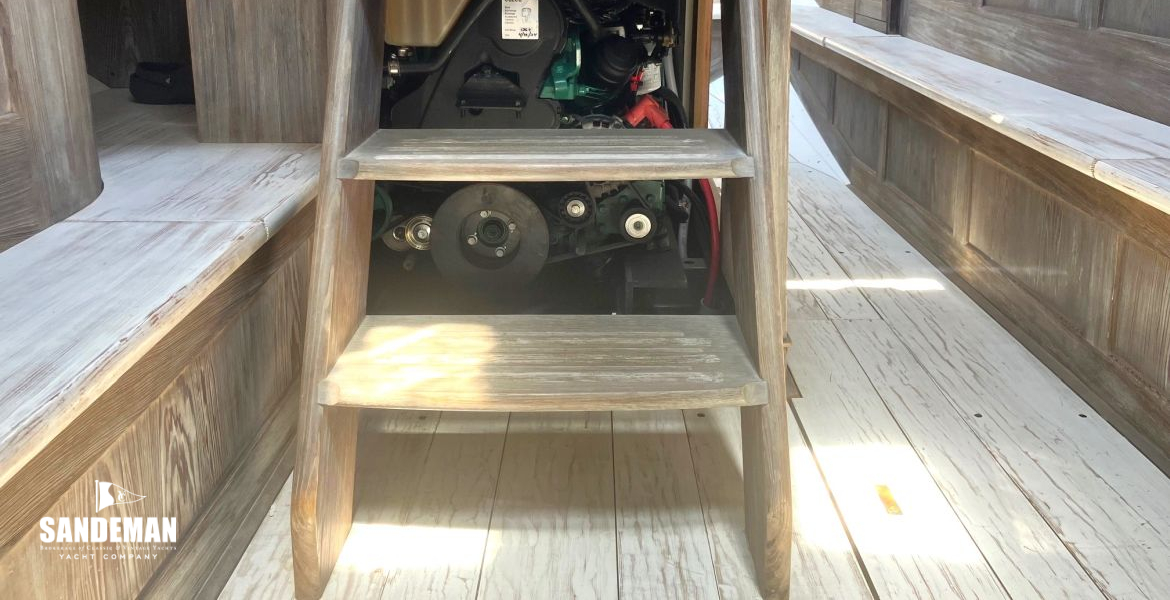 Engine forward