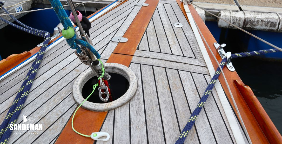 Forward foredeck