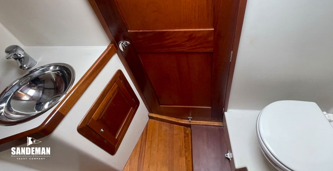 WC Compartment view aft