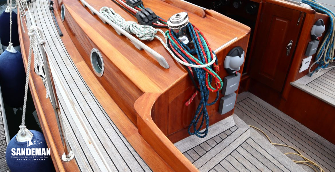 House view forward to starboard