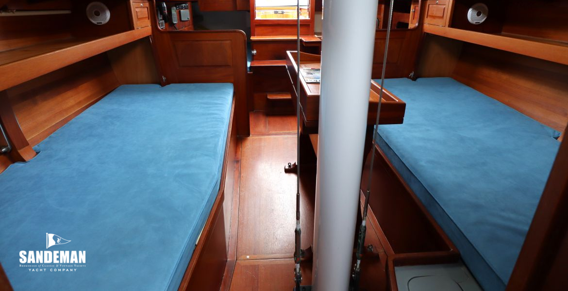 Saloon view aft