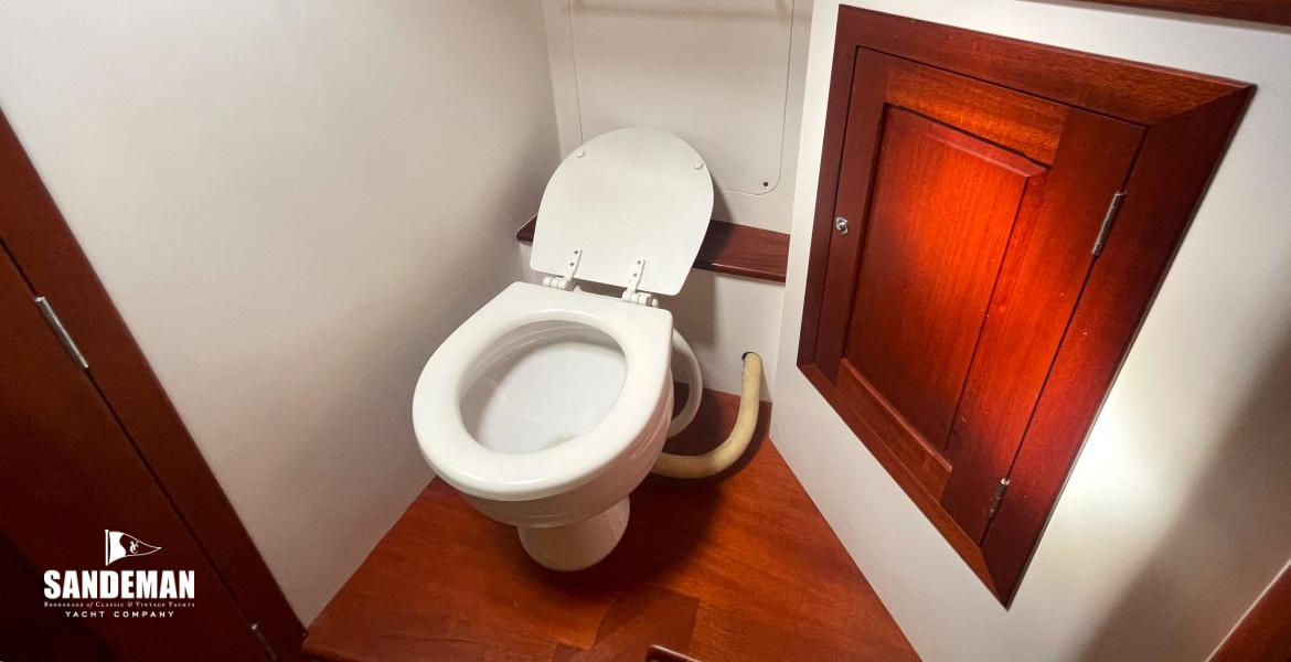 WC Compartment to port