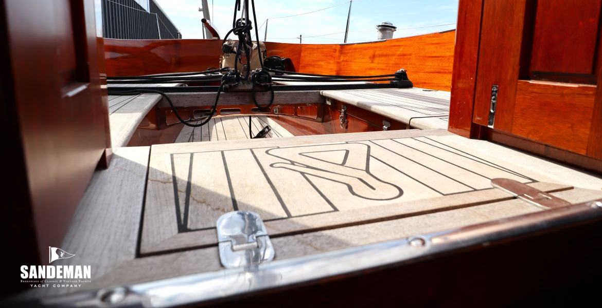 View aft to cockpit from companionway