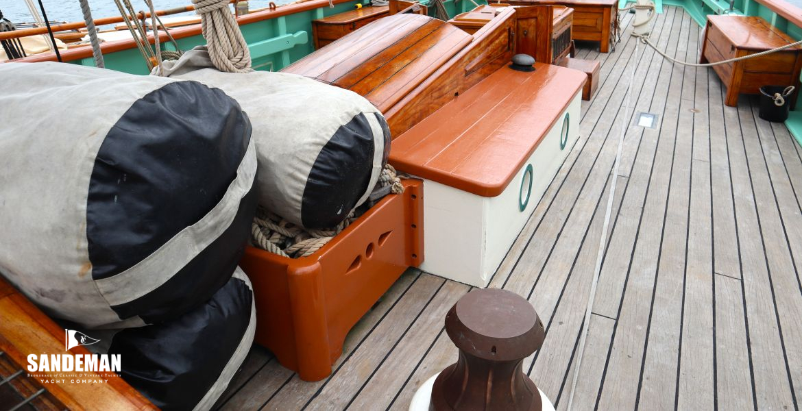 View aft over companionway house