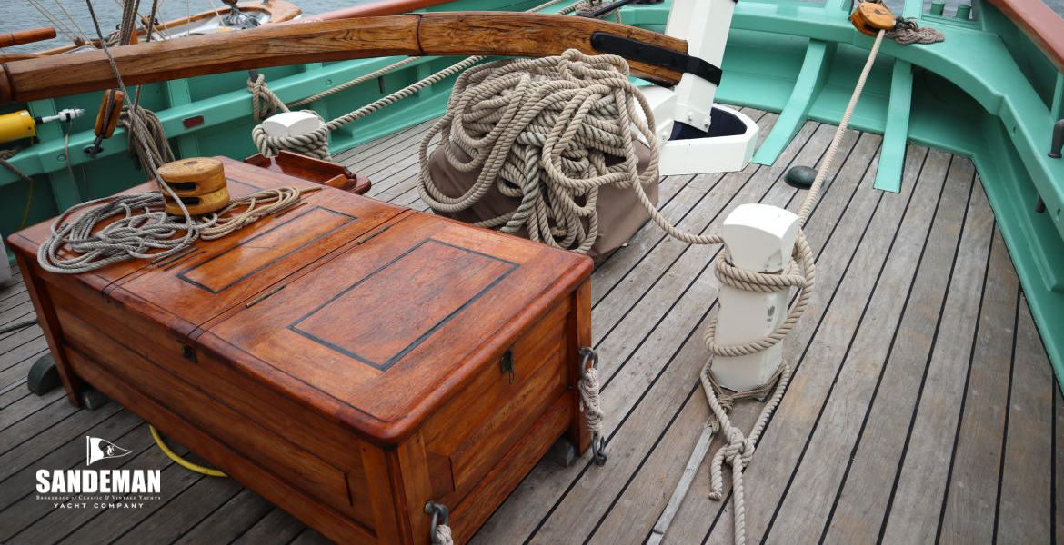 Aft deck and helm view aft