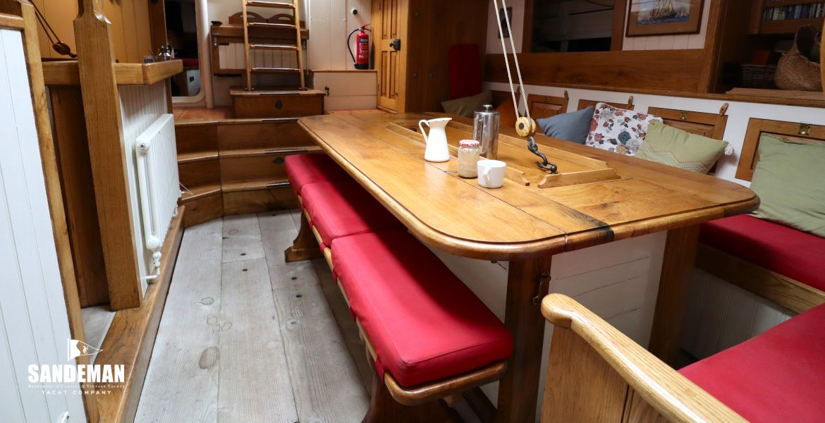 Saloon view aft