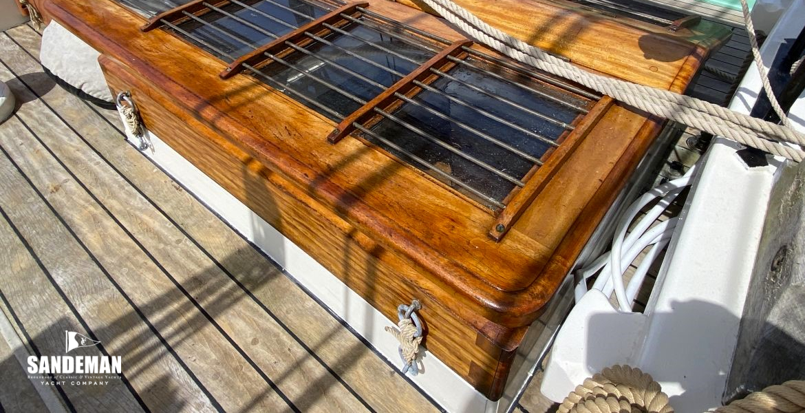 Saloon skylight