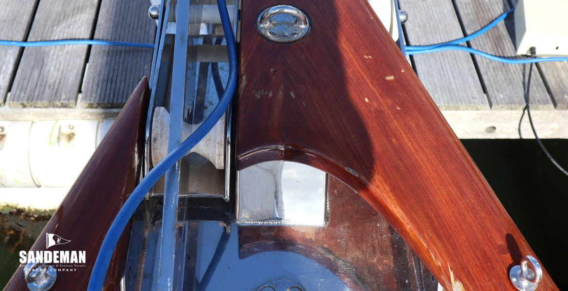 Stemhead and anchor arrangement