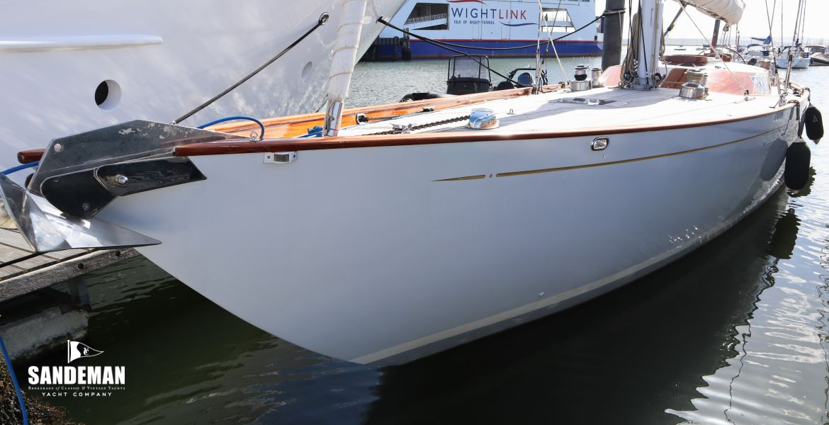 Port bow - anchor details