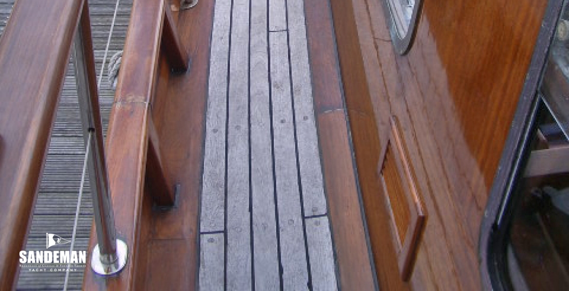 04Portsidedeckvfwd.jpg