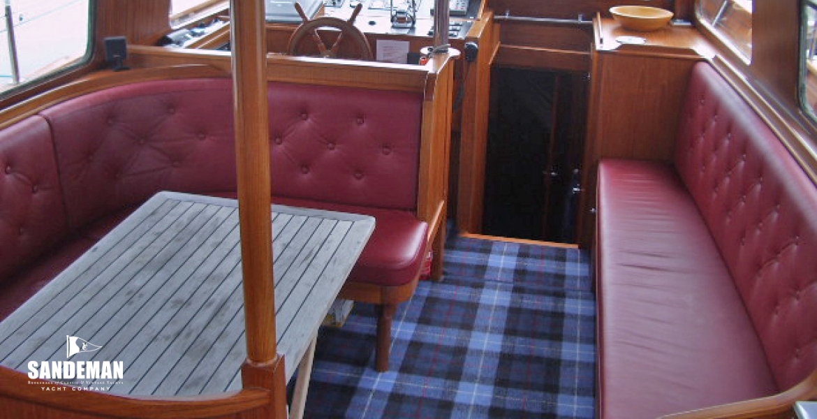 12Deckhousesaloon.jpg