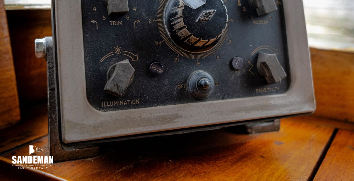 Vintage auto pilot controls