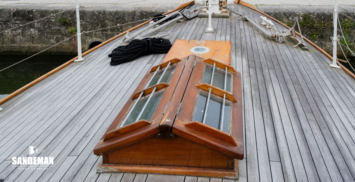 Fwd deck view forward