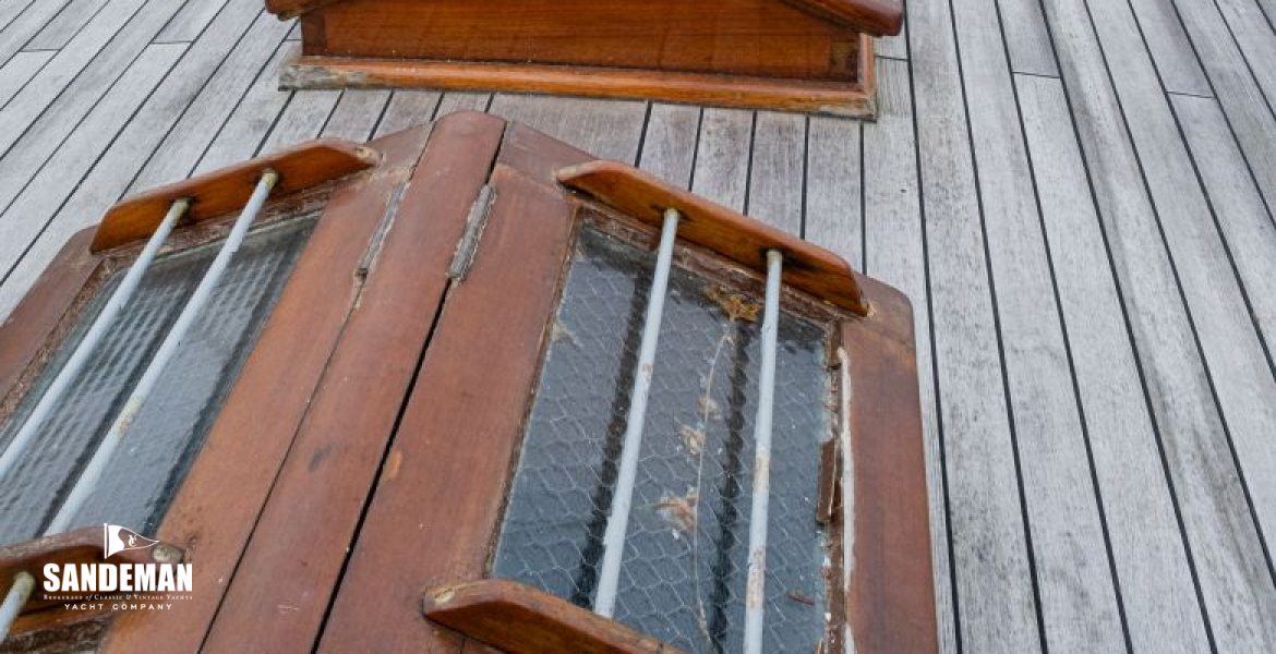 Fwd deck view forward