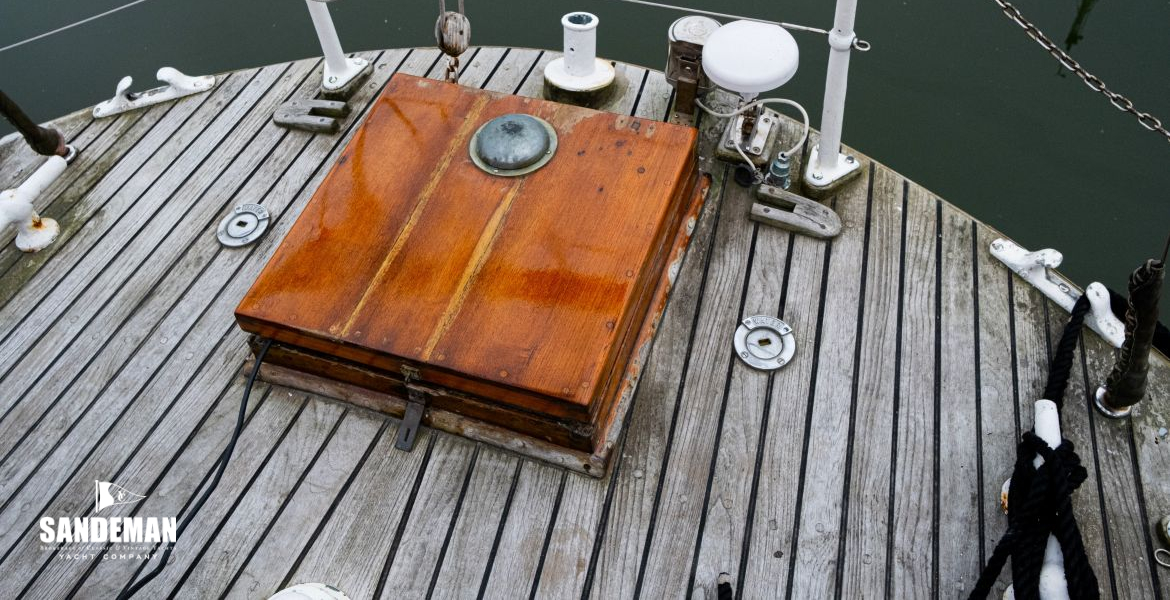 Lower aft deck