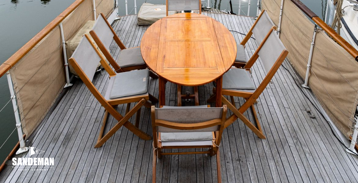 Aft deck view aft