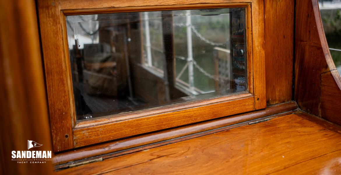Wheelhouse starboard aft