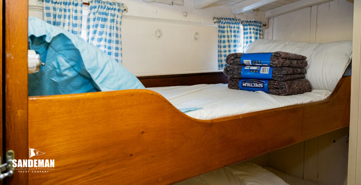 Aft guest cabin to port view fwd