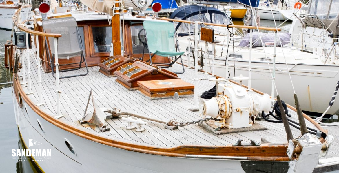 Forward deck view aft