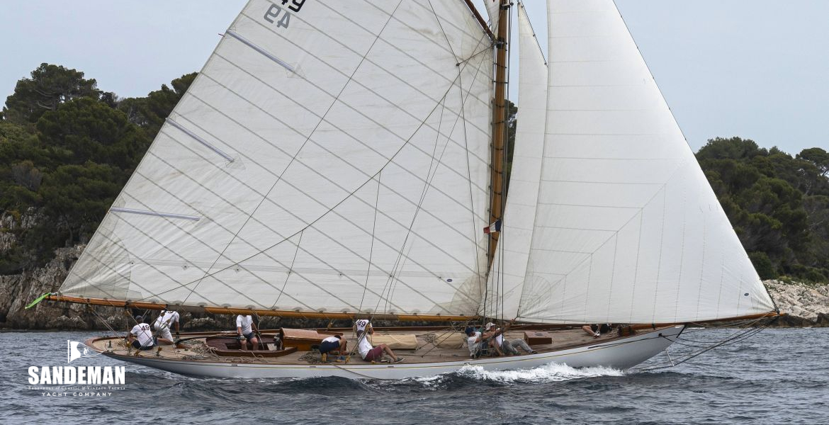 Abeam [Photo: James Robinson Taylor]