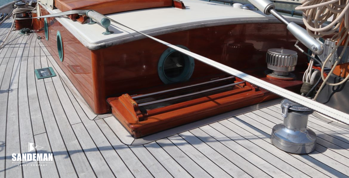 View aft to cabin trunk