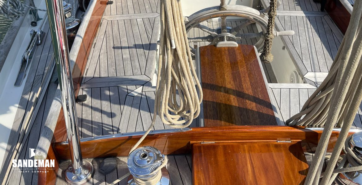 Cockpit view forward