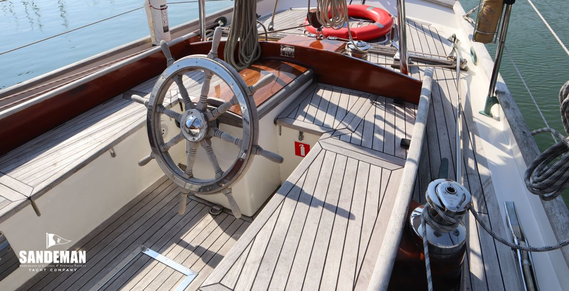 Cockpit view aft to starboard