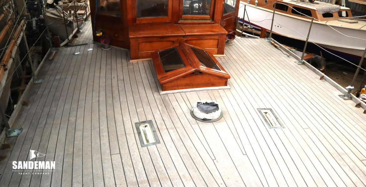 Forward deck view aft