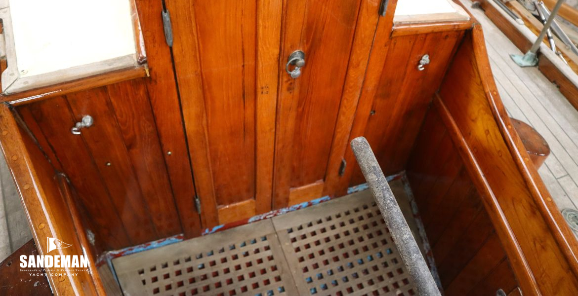 Companionway to aft cabin