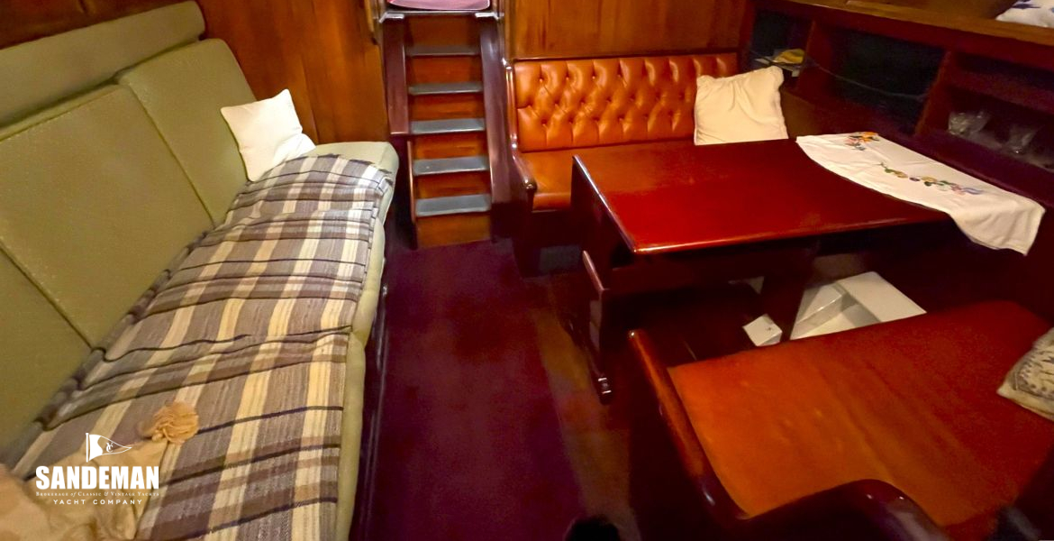 Saloon view aft