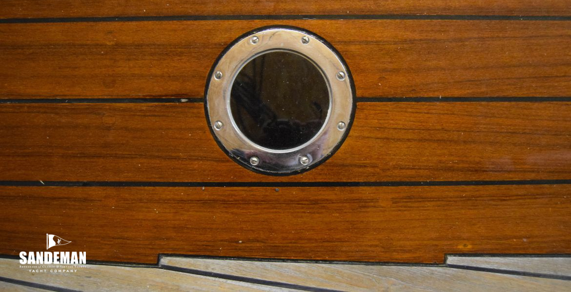 Owner cabin port light in king plank